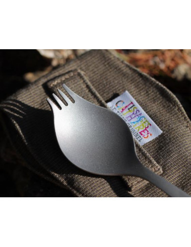 Couvert multifonction avec pochette de transport